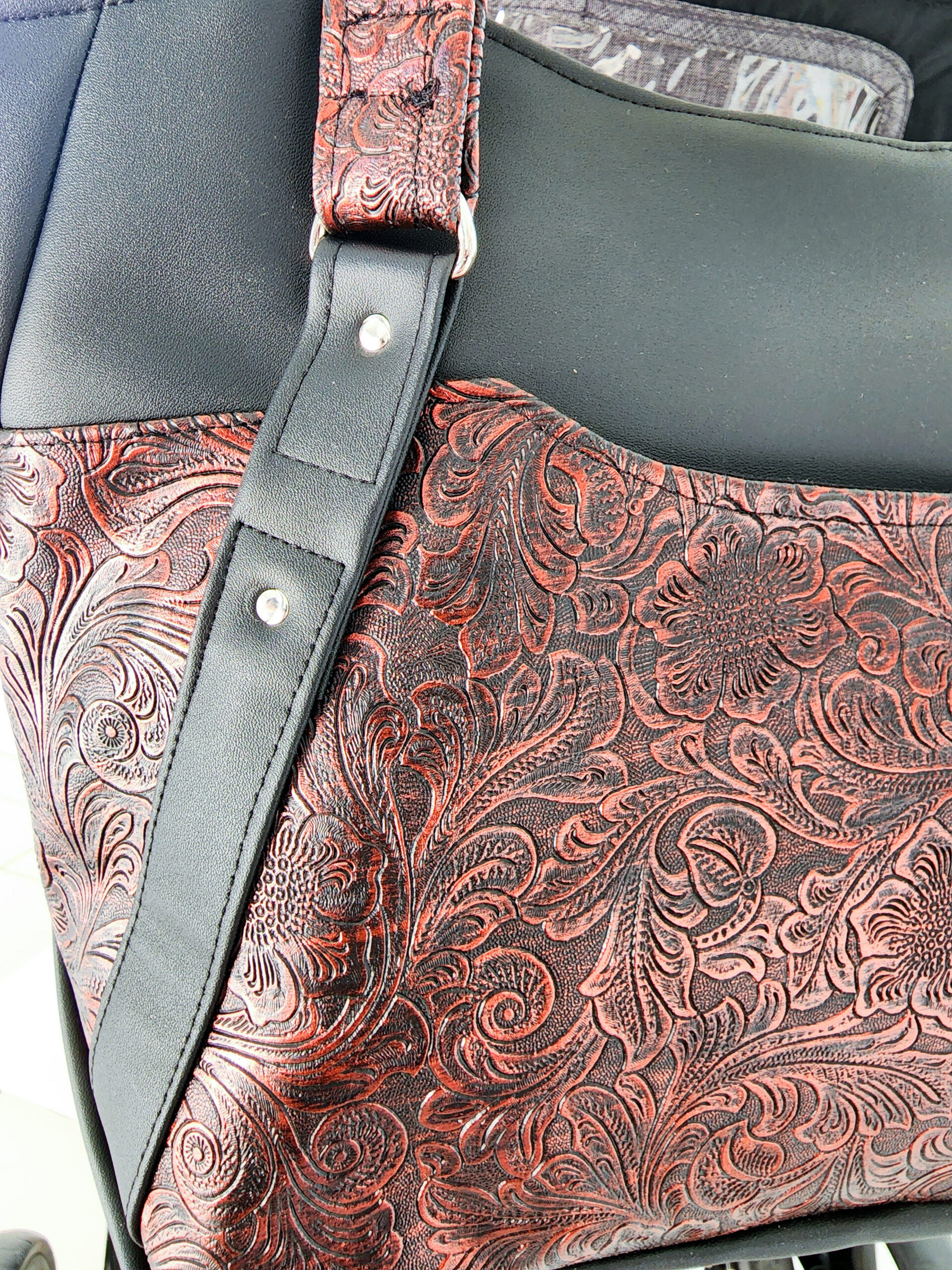 Hiraeth Handbag - Plain black with Metallic Red Embossed Floral - Image 4